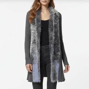 [Lauren Michelle]  Gray Faux Fur Trim Cardigan Size Large